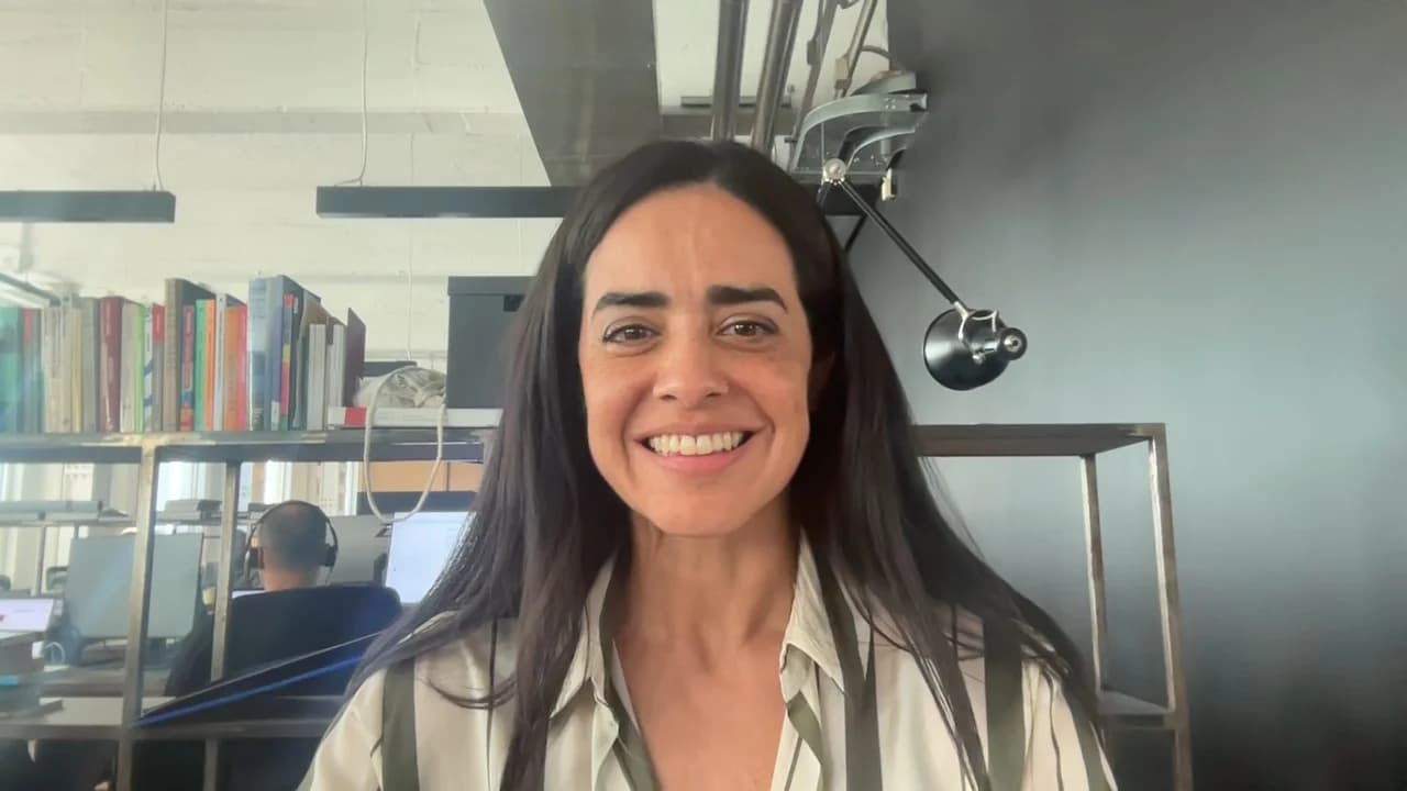 Professional headshot transformation example 1 - Before